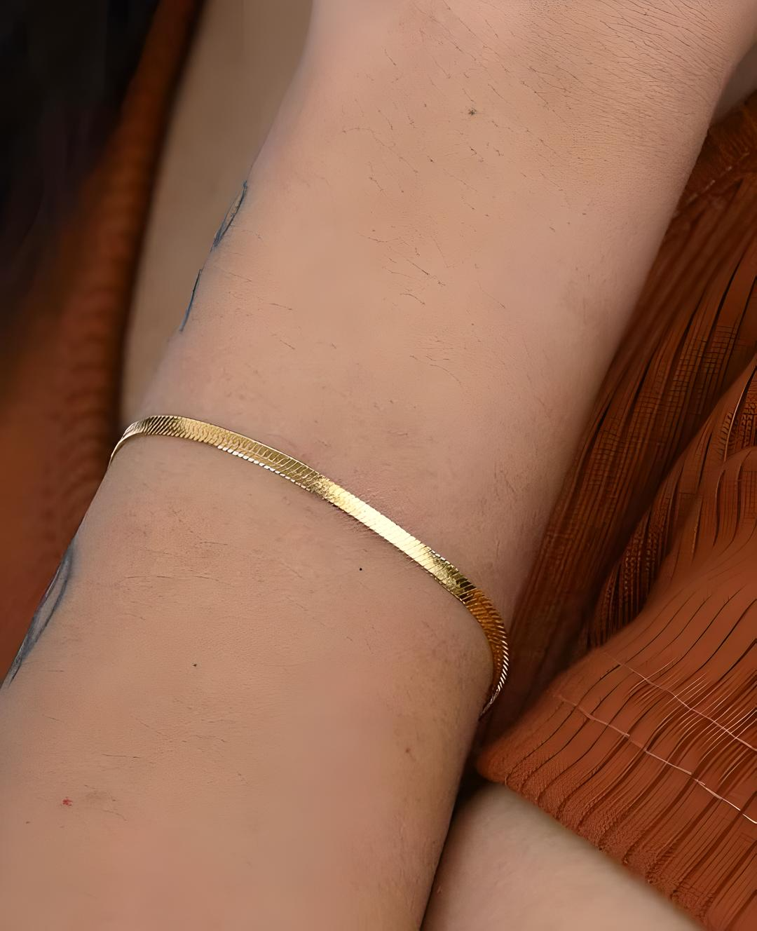 Anti-Tarnish Titanium Steel Golden 2mm Snake Bracelet