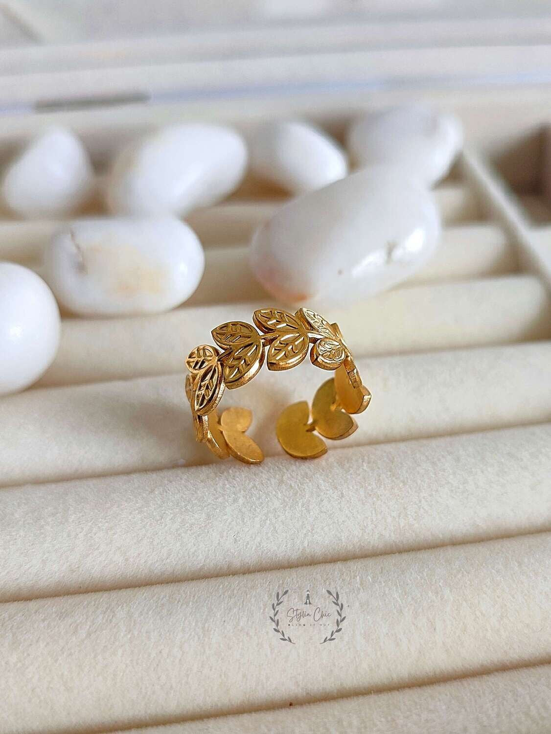 Anti -Tarnish Titanium Steel Golden Leaf Design Cuff Ring