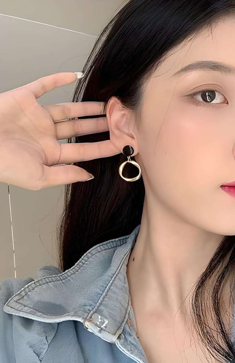 Basic Essential Dangle Gold & Black Earring For Women & Girls