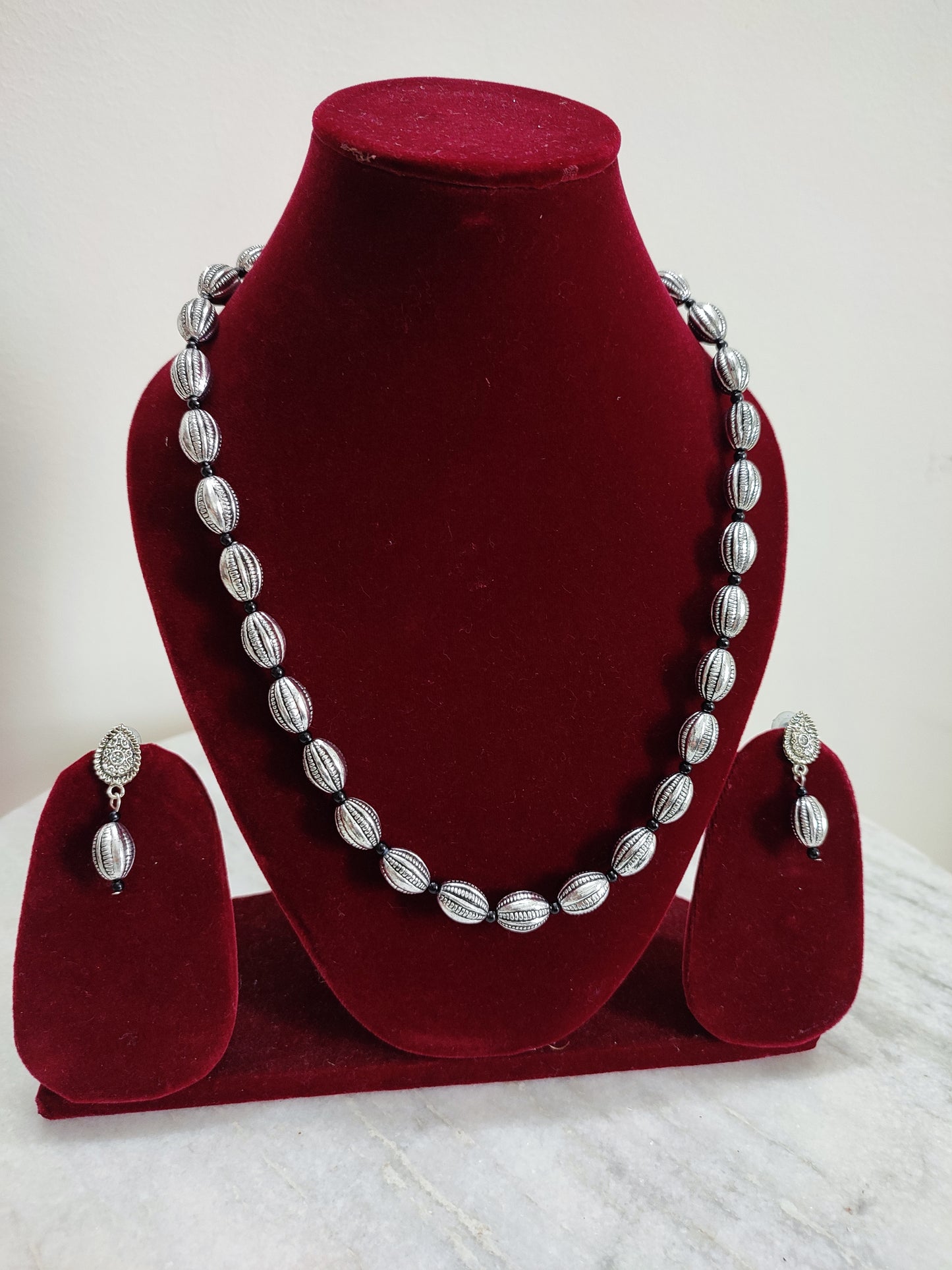 Oxidised Mala With Earrings Golden/Silver