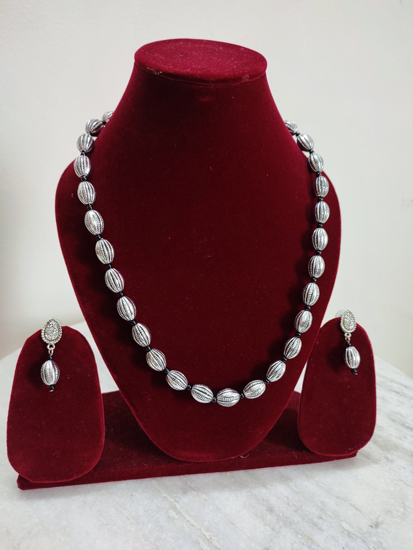 Oxidised Mala With Earrings Golden/Silver