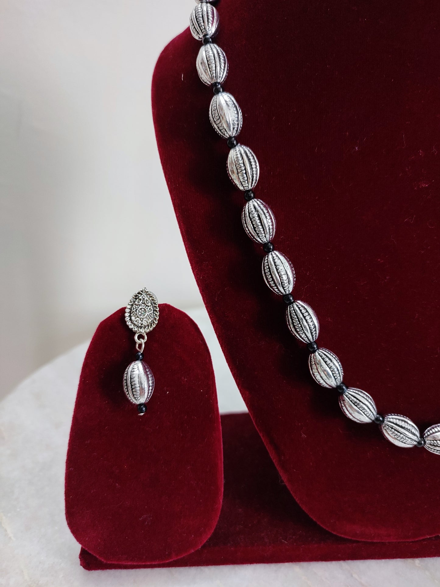 Oxidised Mala With Earrings Golden/Silver