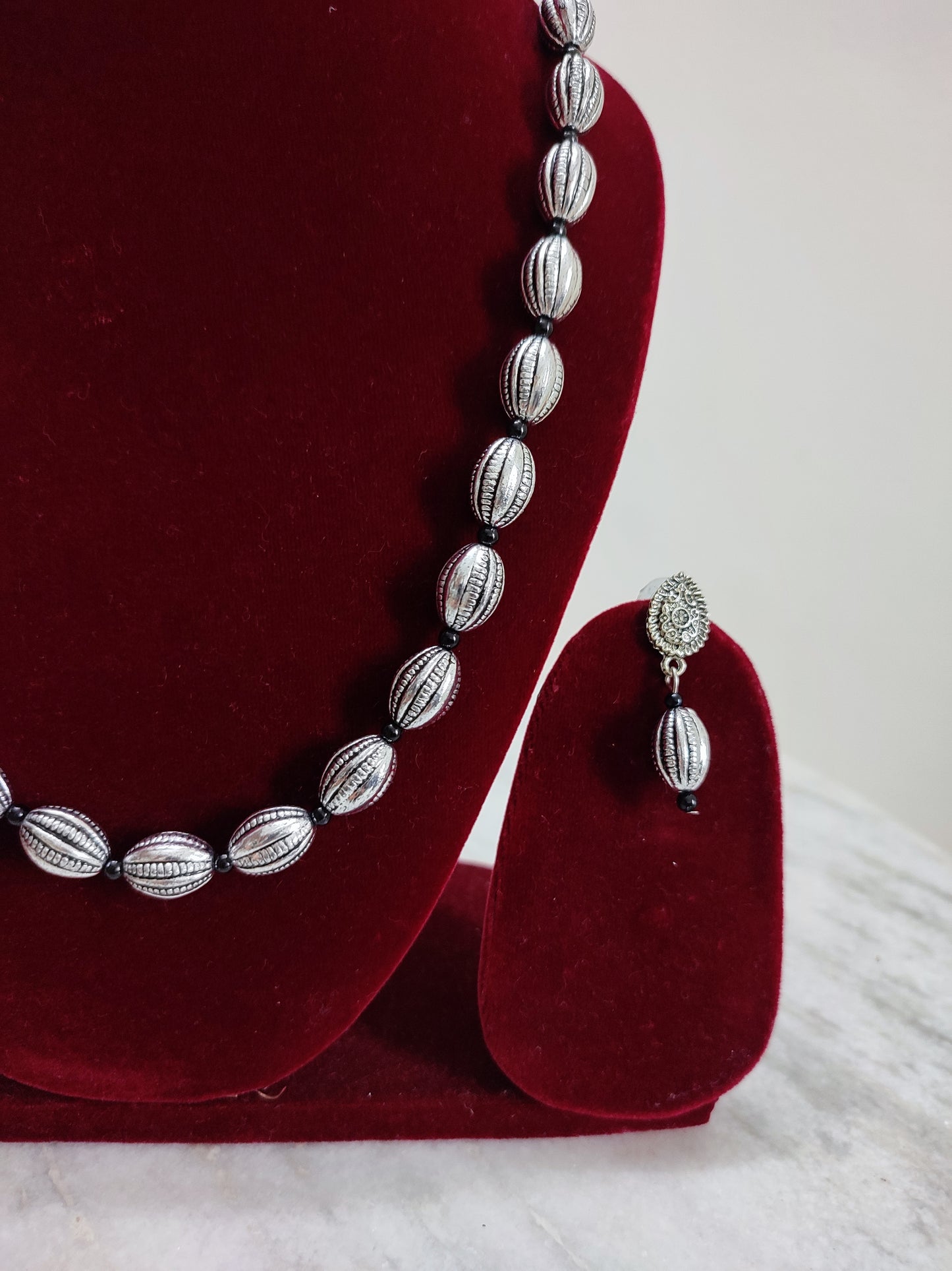 Oxidised Mala With Earrings Golden/Silver