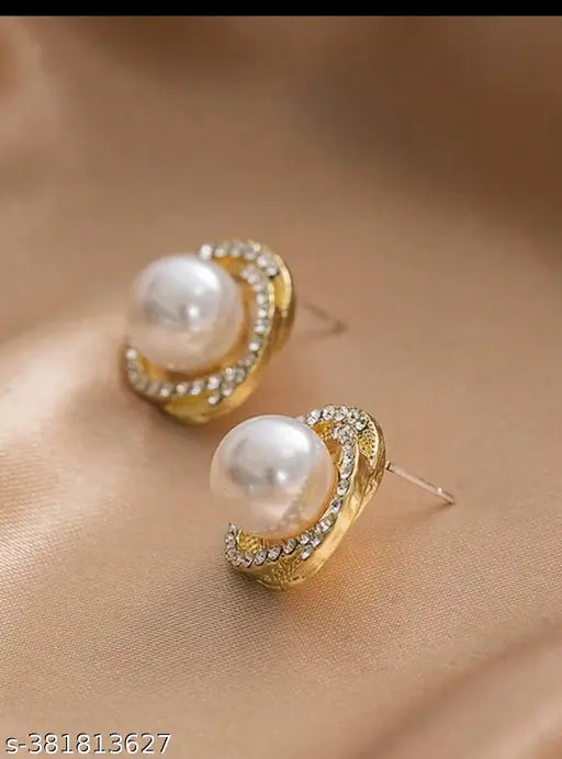Round Shaped Gold Plated With Cubic Zirconia & Pearl Stud Earring For Women & Girls