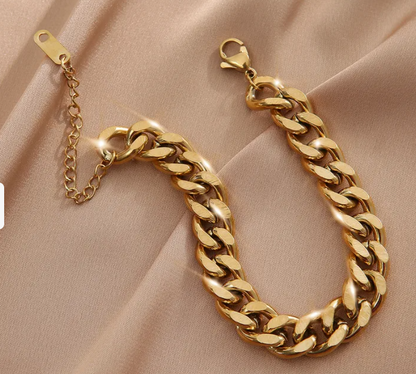 Anti-Tarnish Ultra Bold Chunky Gold Bracelet | Golden Bracelet | Statement Jewellery | Chunky Chain Bracelet